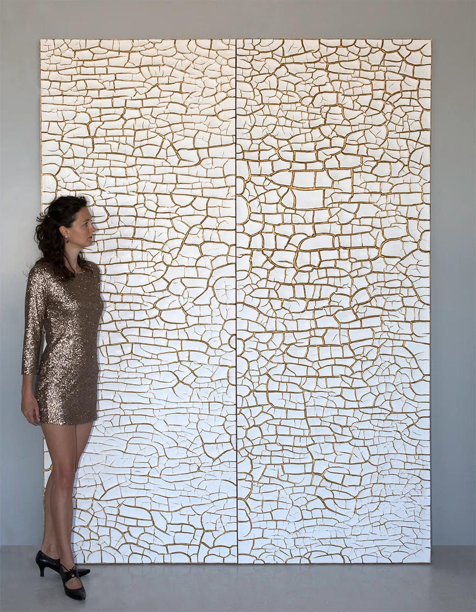 Goldene Wandoberfläche — exklusive Vergoldung