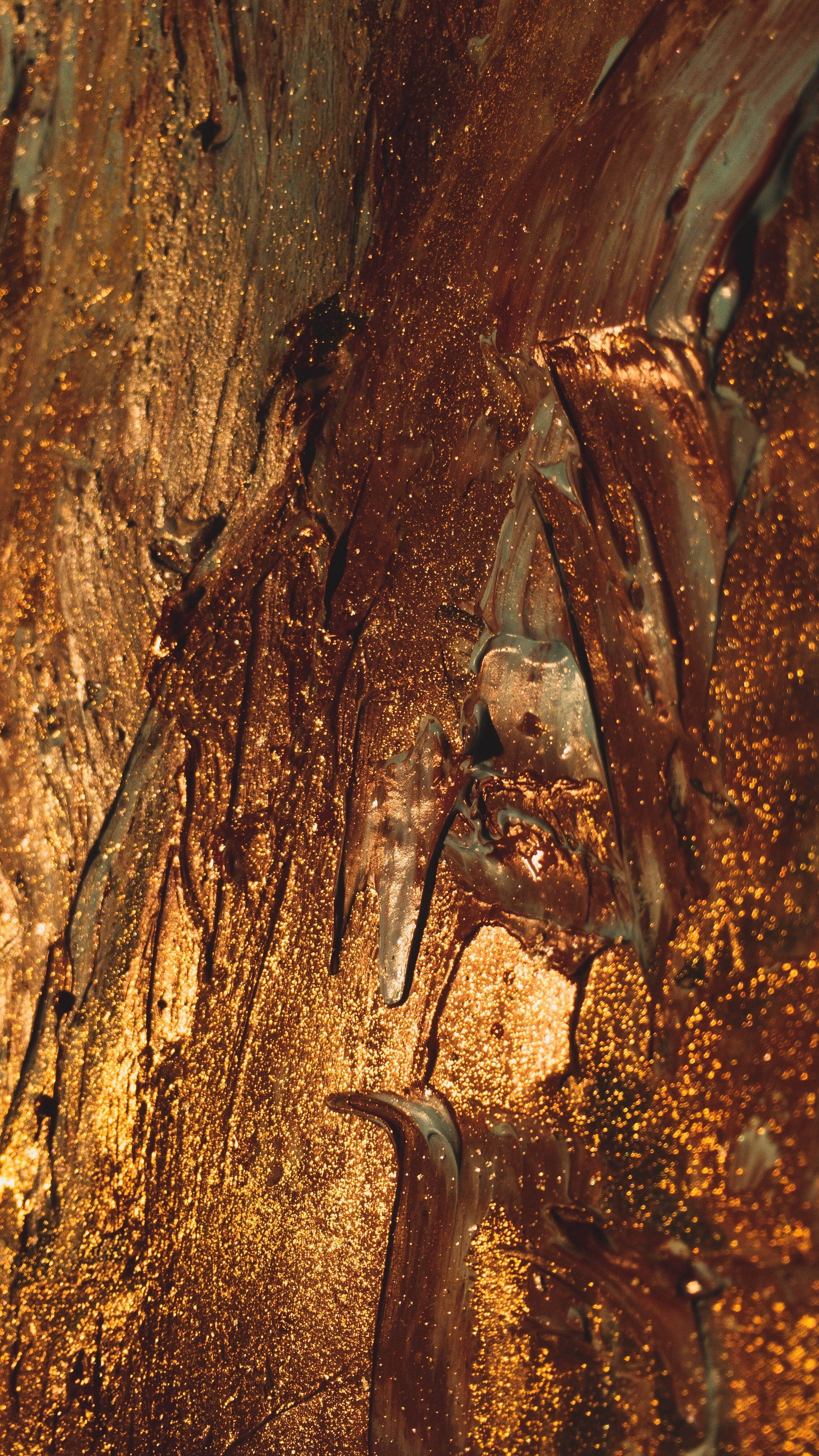 Goldene Wandgestaltung